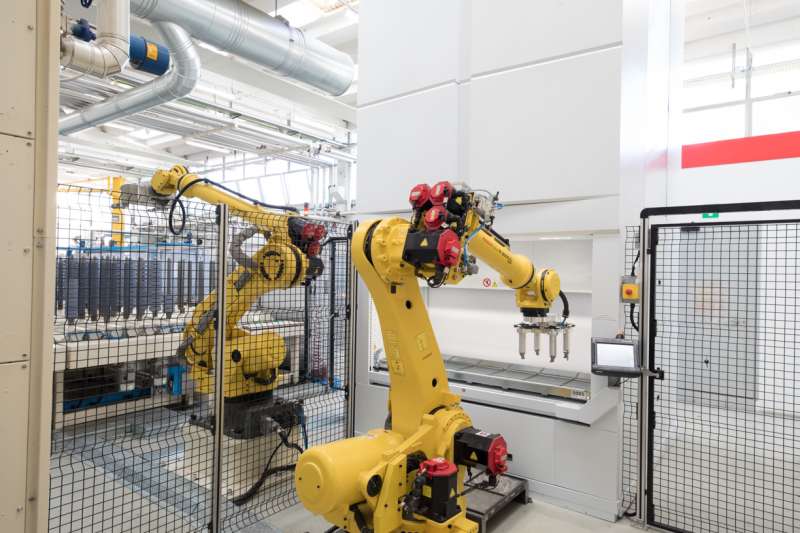 Robots and Modula automated storage systems