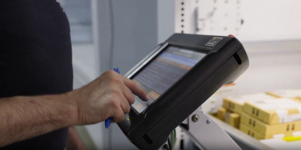 Jamesway operator using the Modula VLM interface for spare parts picking